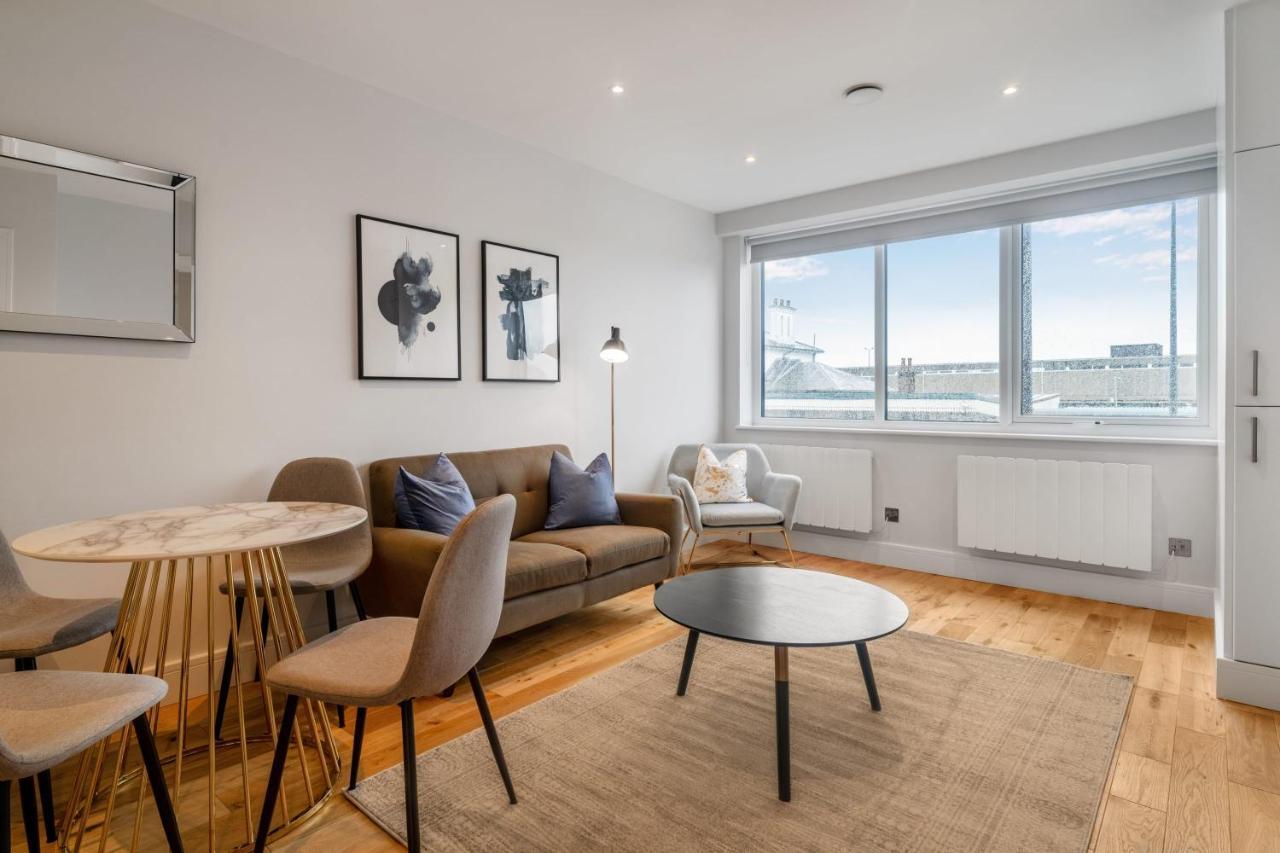 Lovely 1 Bedroom Apartment In The Heart Of Eastleigh Dış mekan fotoğraf